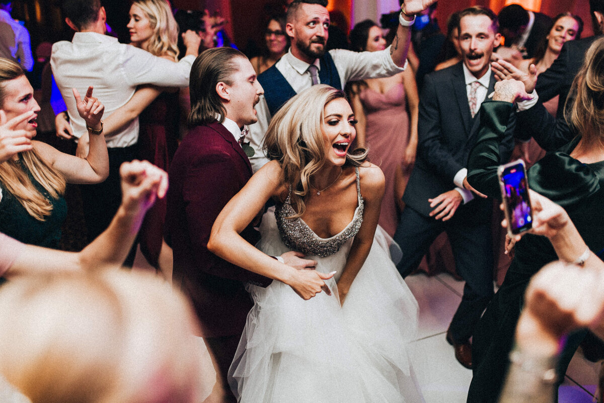 bride-dancing-recption-tucson-wedding-photography