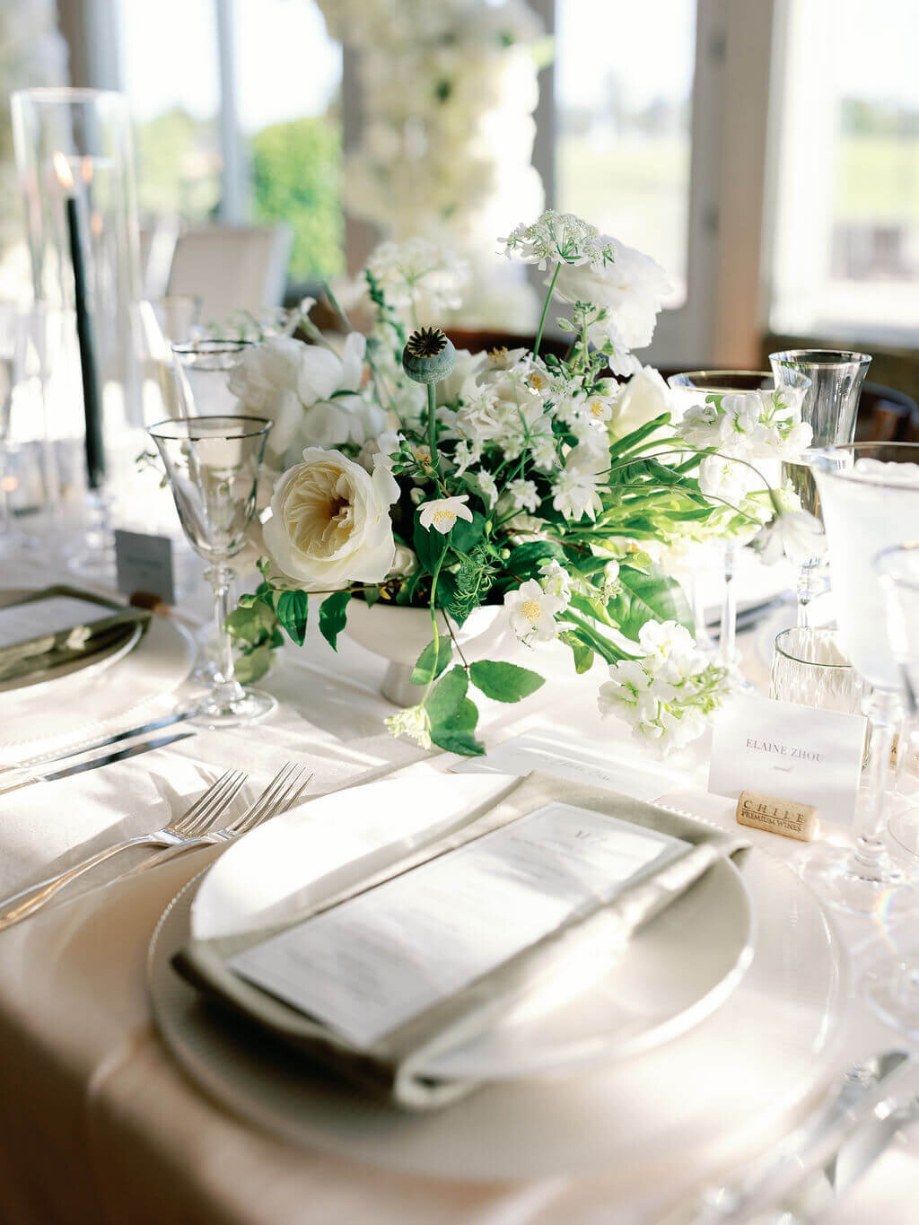 megan-zachary-white-green-wedding-place-setting-springvale-floral