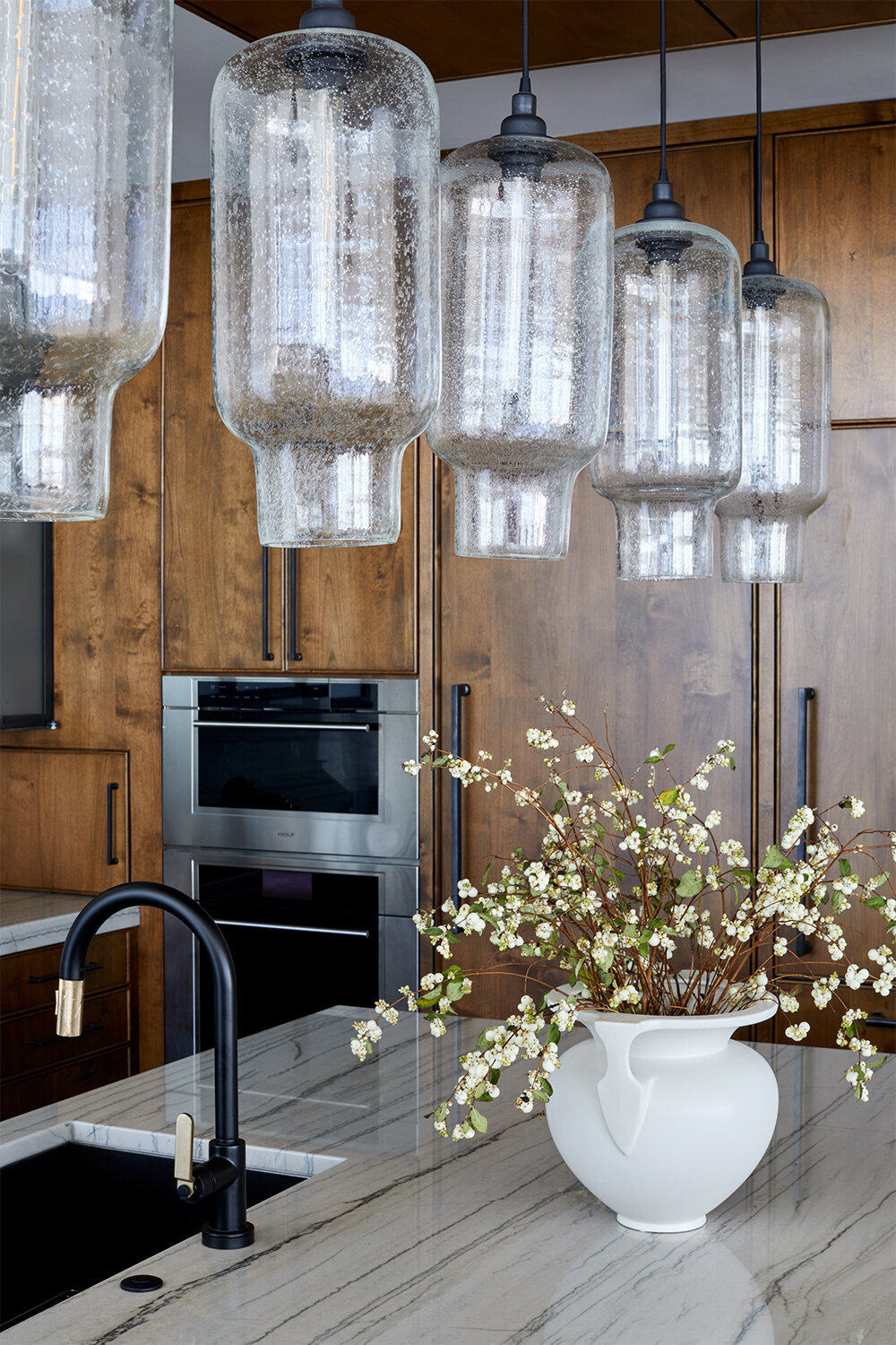 downtownpiedaterre_kitchenlighting