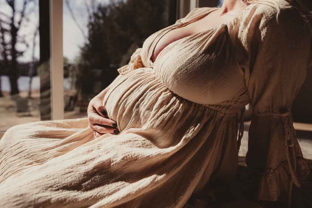 Elizabeth Priniski Madison Maternity  Photographer Nicole Achie