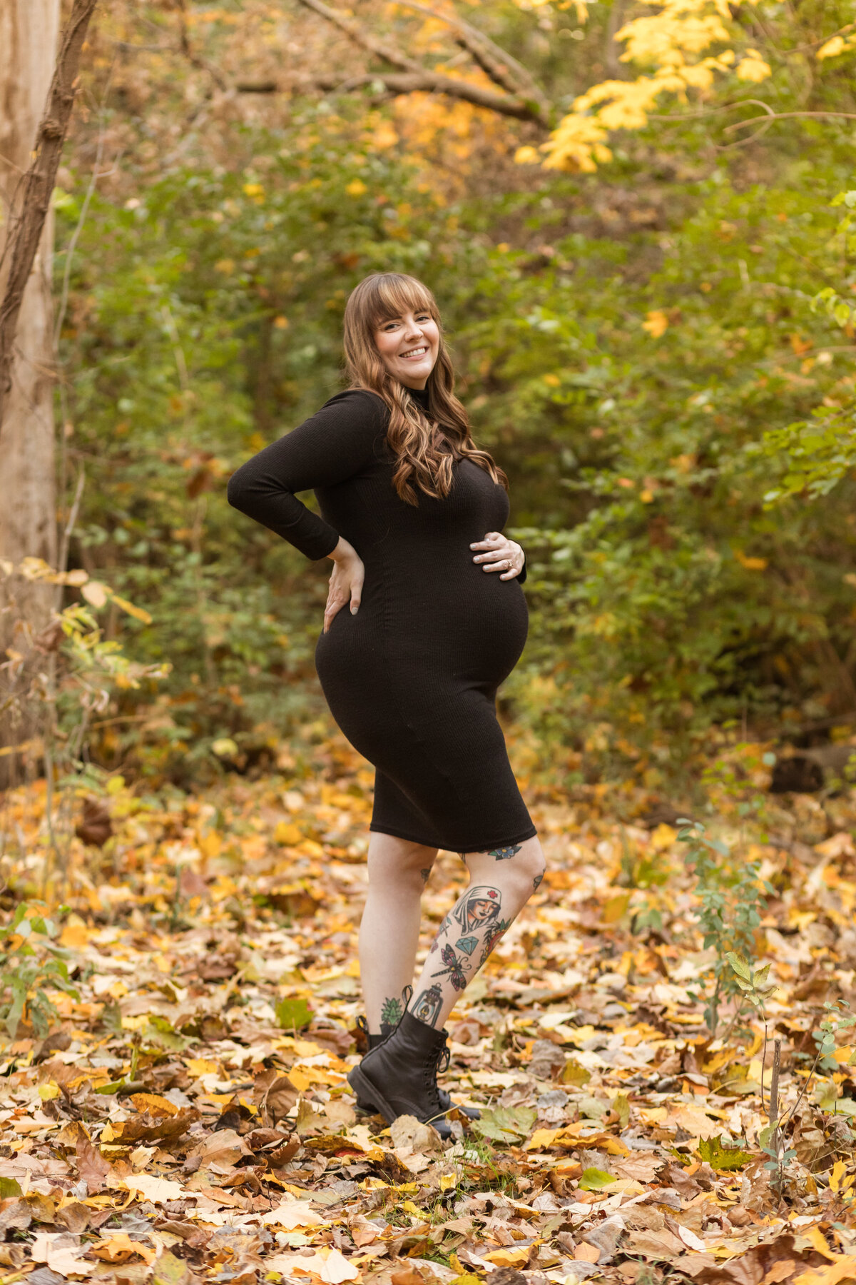 Maternity photography in Auburn Hills Michigan Savvy Shoots Photography