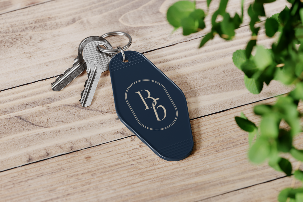 motel_style_keychain_mockup_01