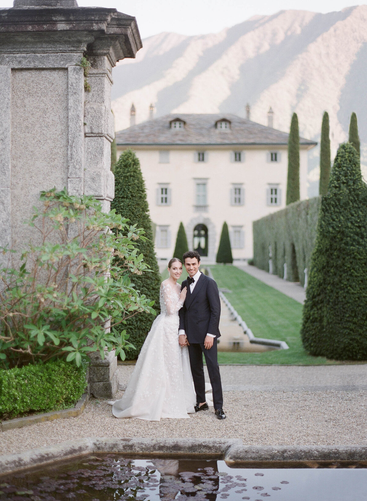 Alexandra-Vonk-engagement-session-Lake-Como-Villa-Balbiano-90