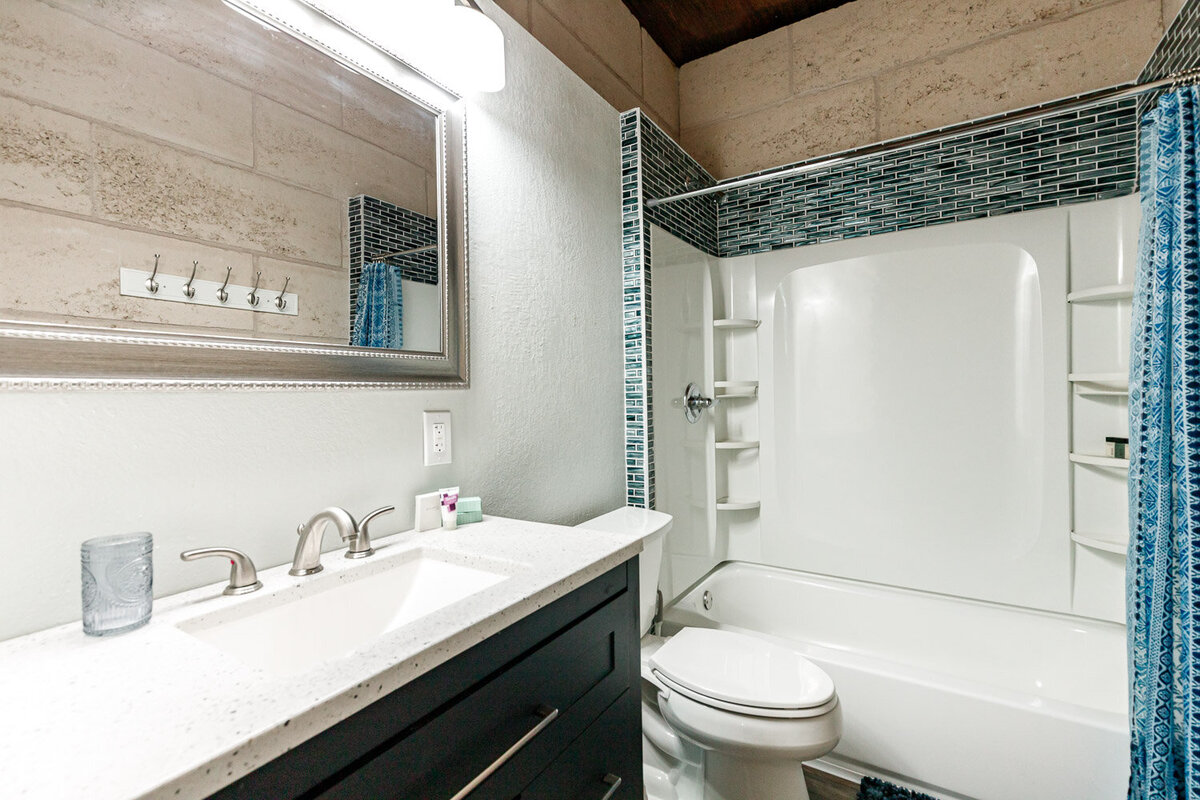 lakehouse bath