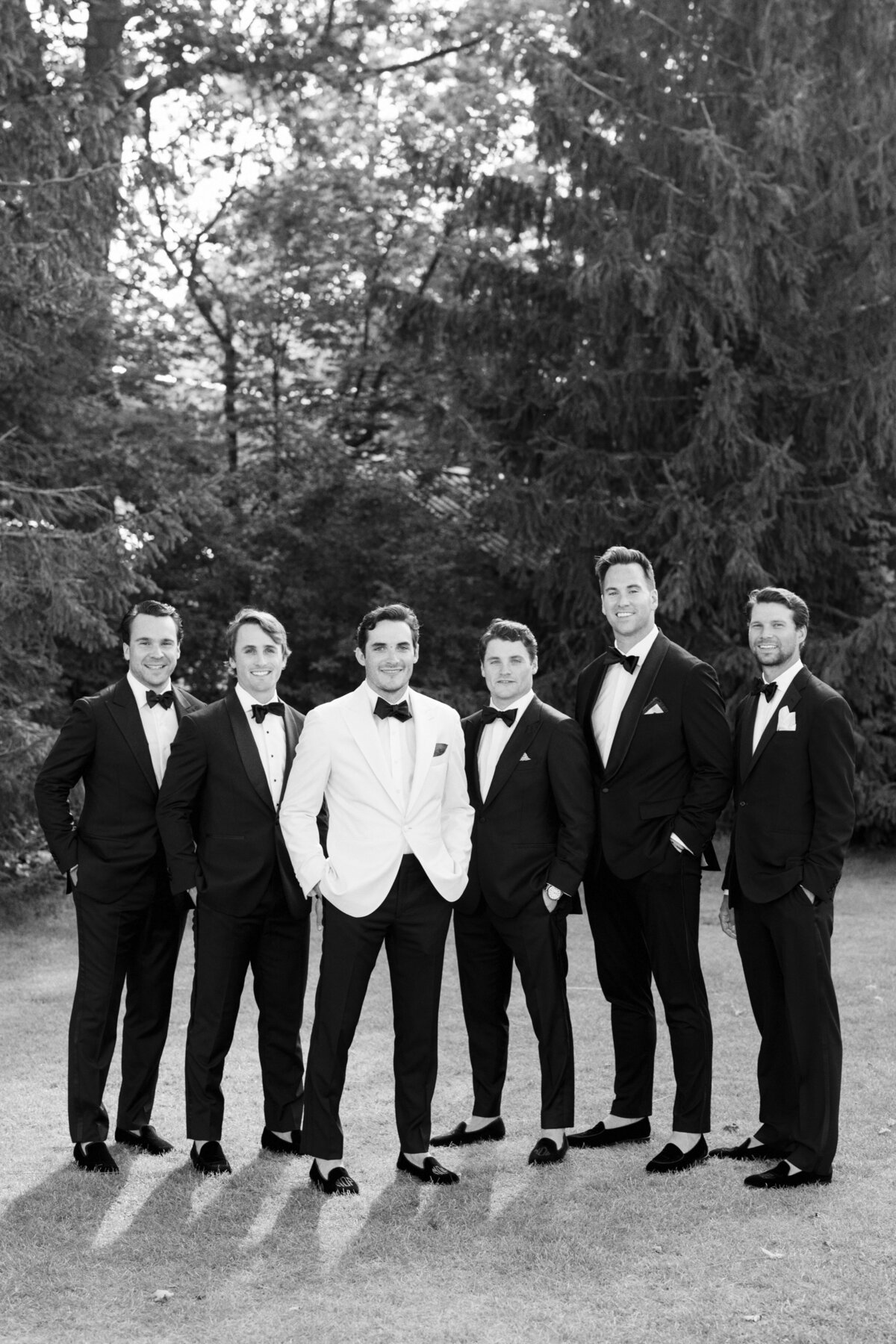 shoreacres-lake-bluff-tent-wedding-by-olivialeigh-60