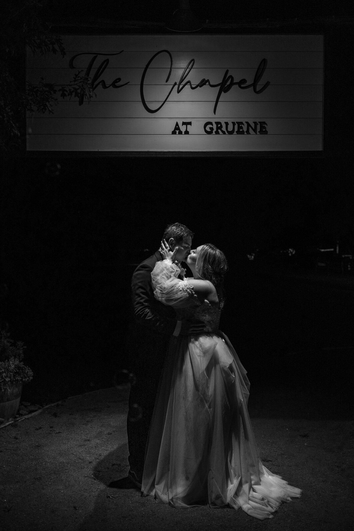 TessLesliePhotos-chapel-at-gruene-wedding-820