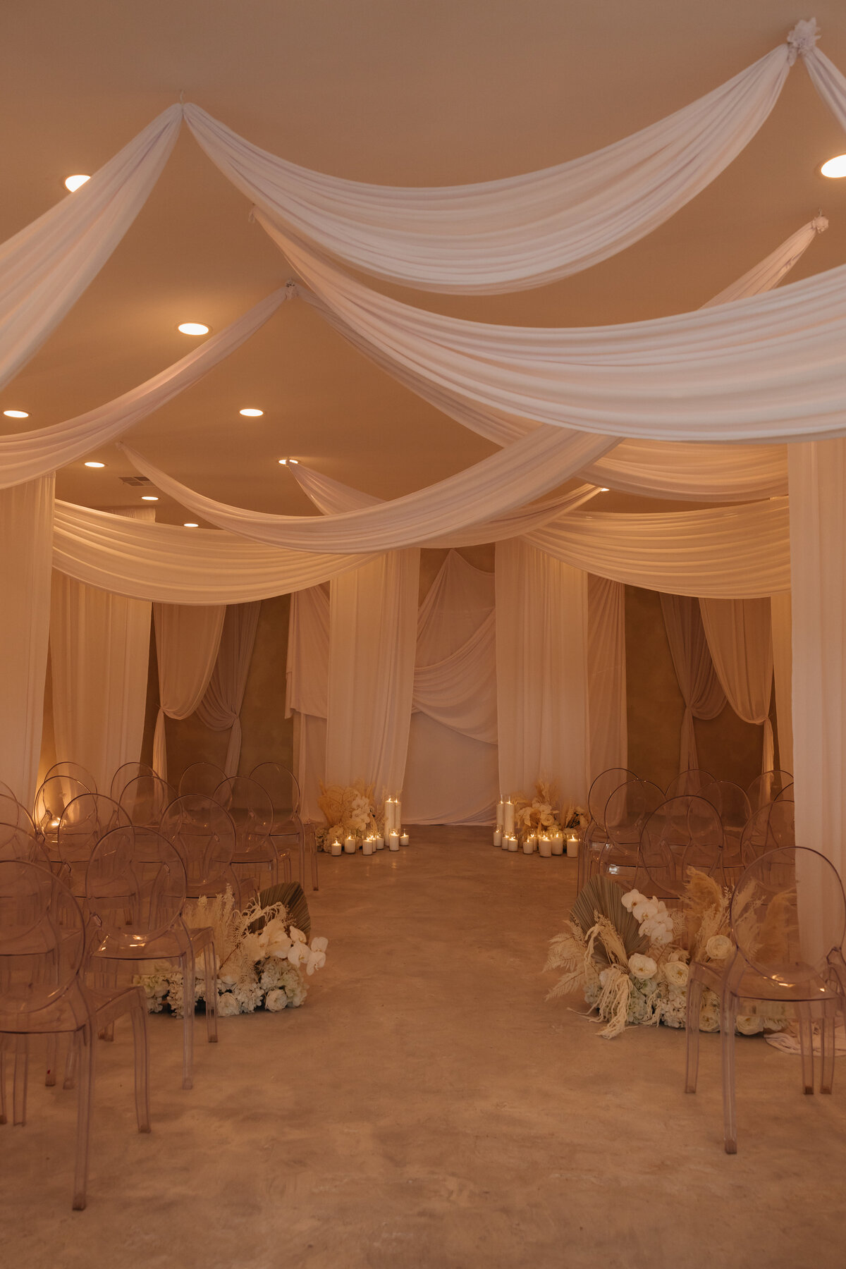 ThatChapelDowntownDrapedCeremonyVenueLasVegas15