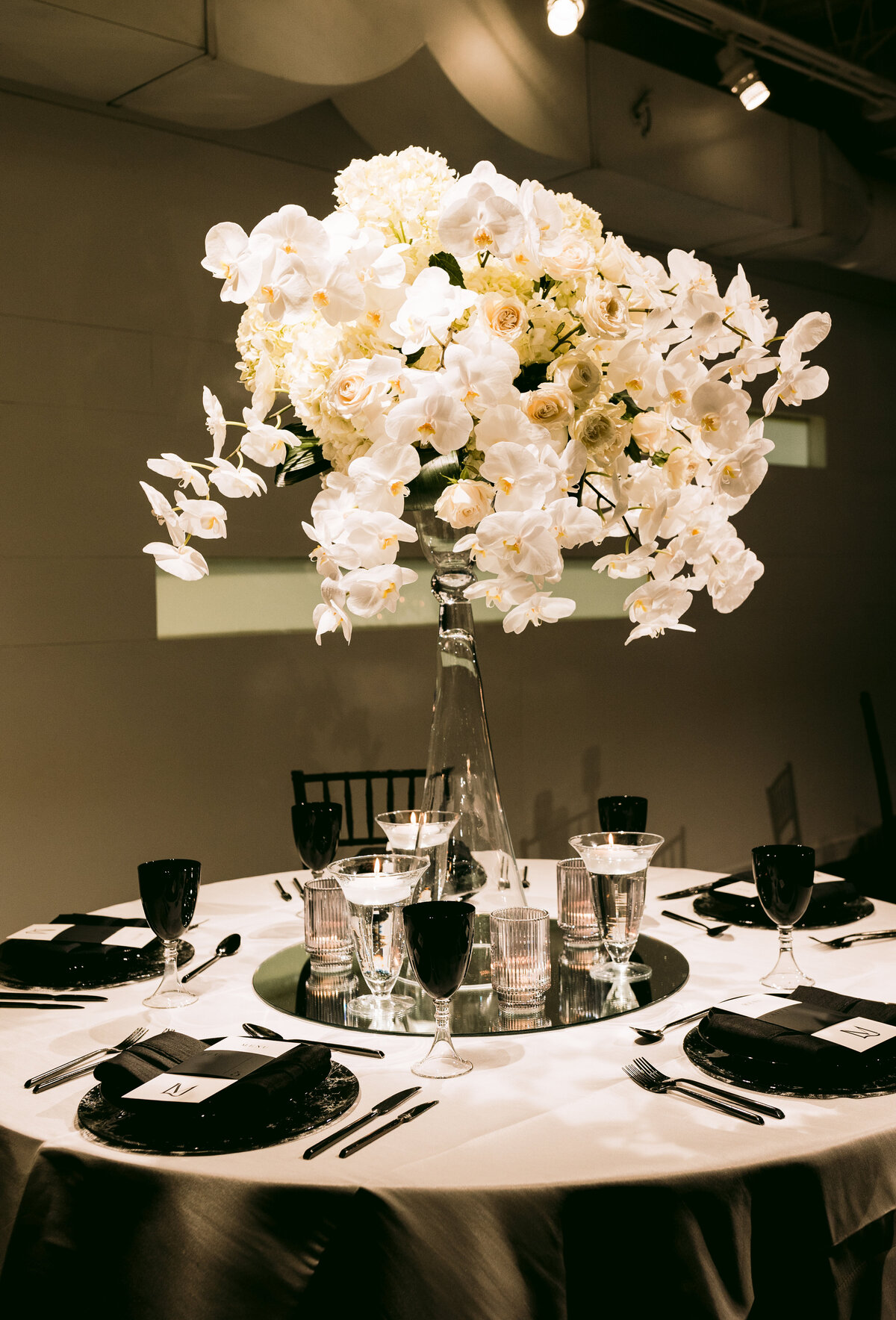 tall-centerpiece-the-loading-dock-wedding-enza-events
