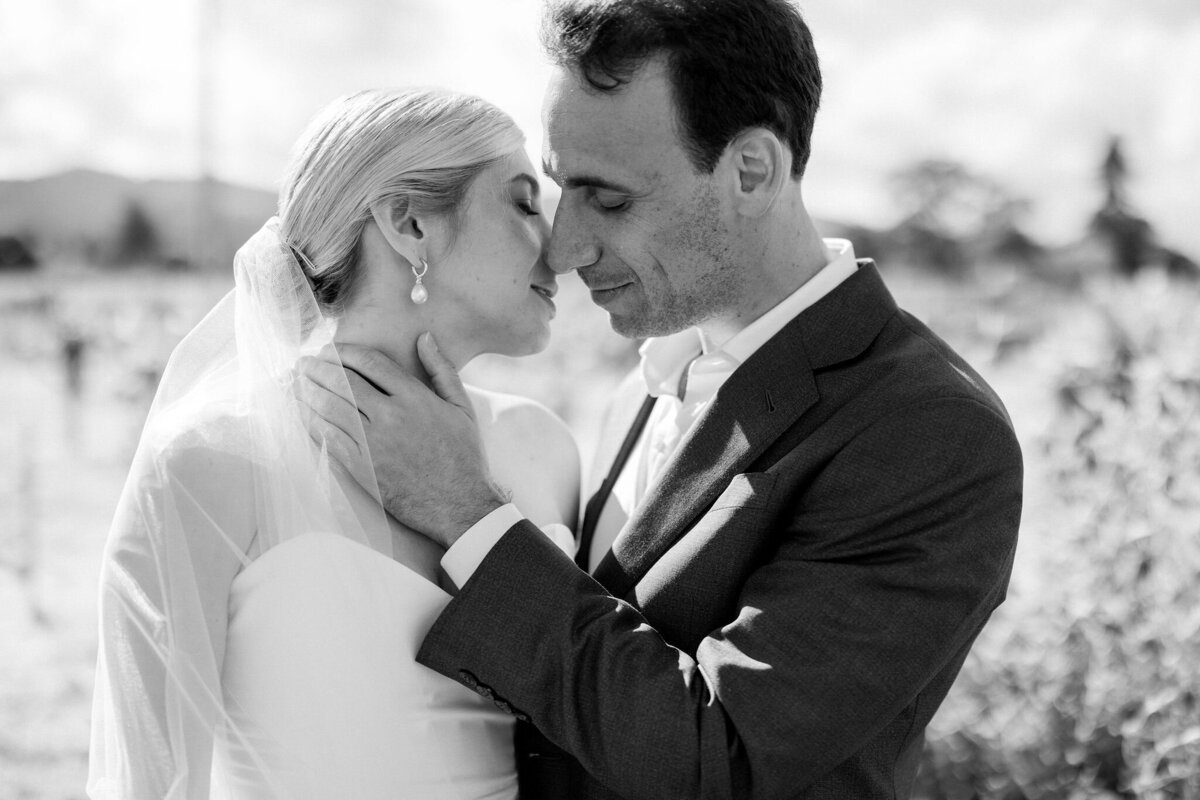 larissa-cleveland-photographer-napa-california-wine-country-wedding-private-estate-026