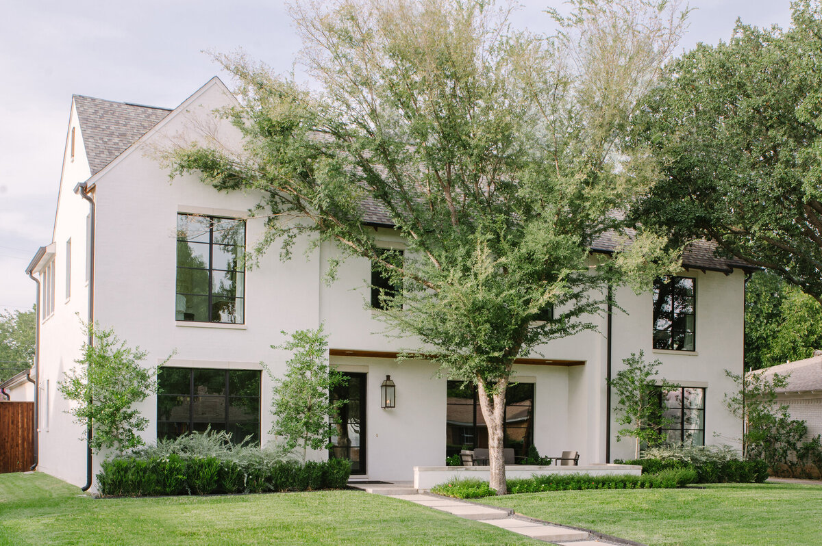 Angle view of  a home in Dallas with a well landscaped yard