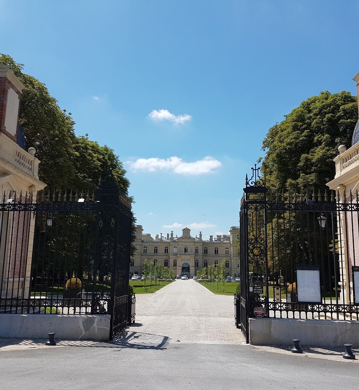 Paris-wedding-planner-luxury-chateau-venue