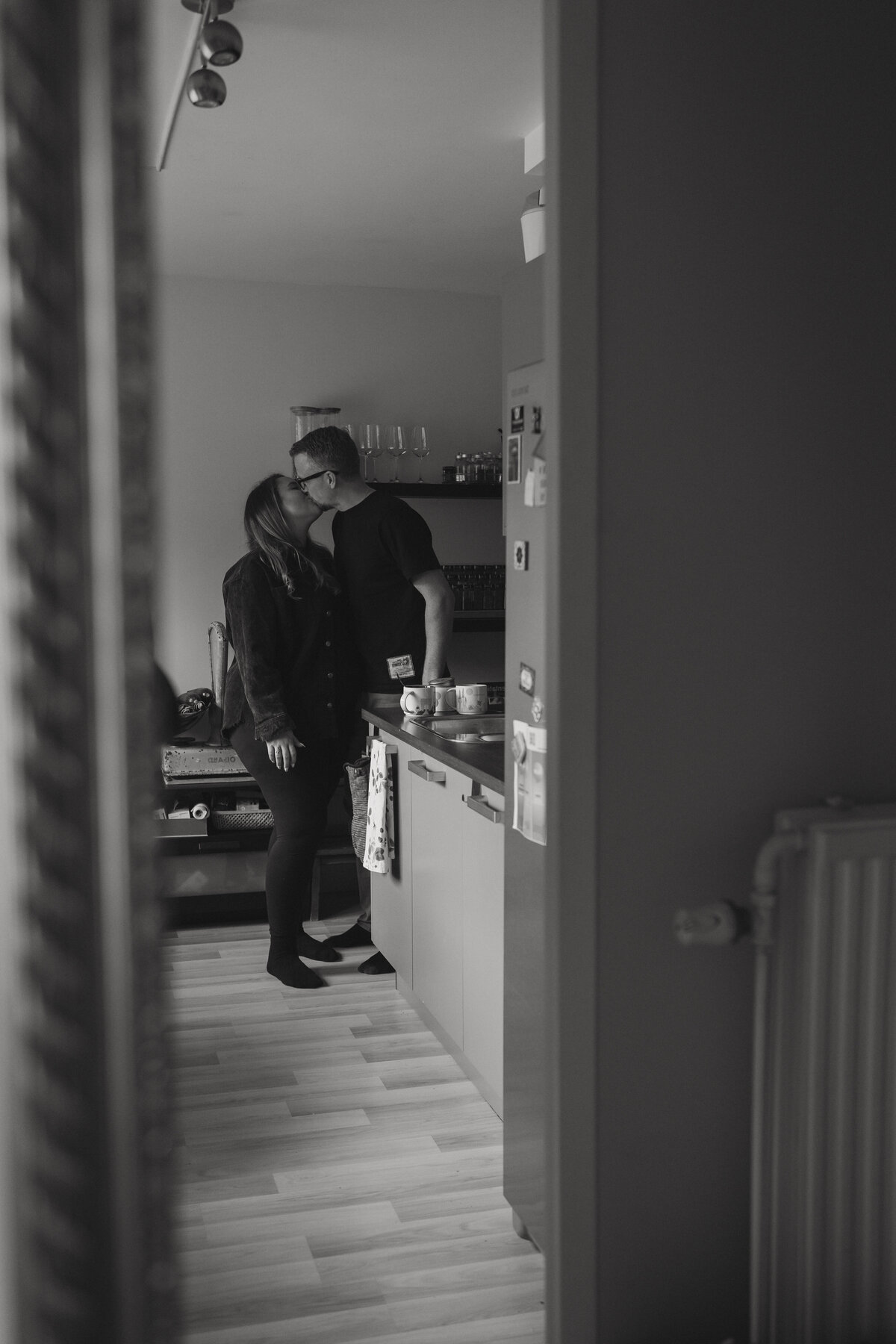home-pregnancy-couple-photoshoot-amsterdam-couple-photographer-amsterdam-inhosuecapture-102