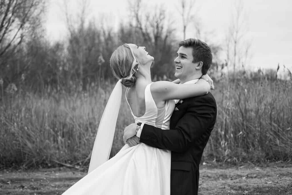 Michigan wedding couple in black and white image