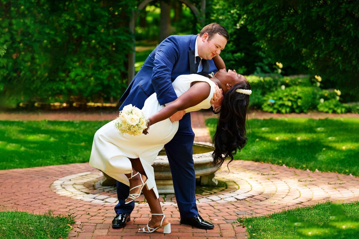 rosalia-ryan-dip-kiss-dubuque-arboretum