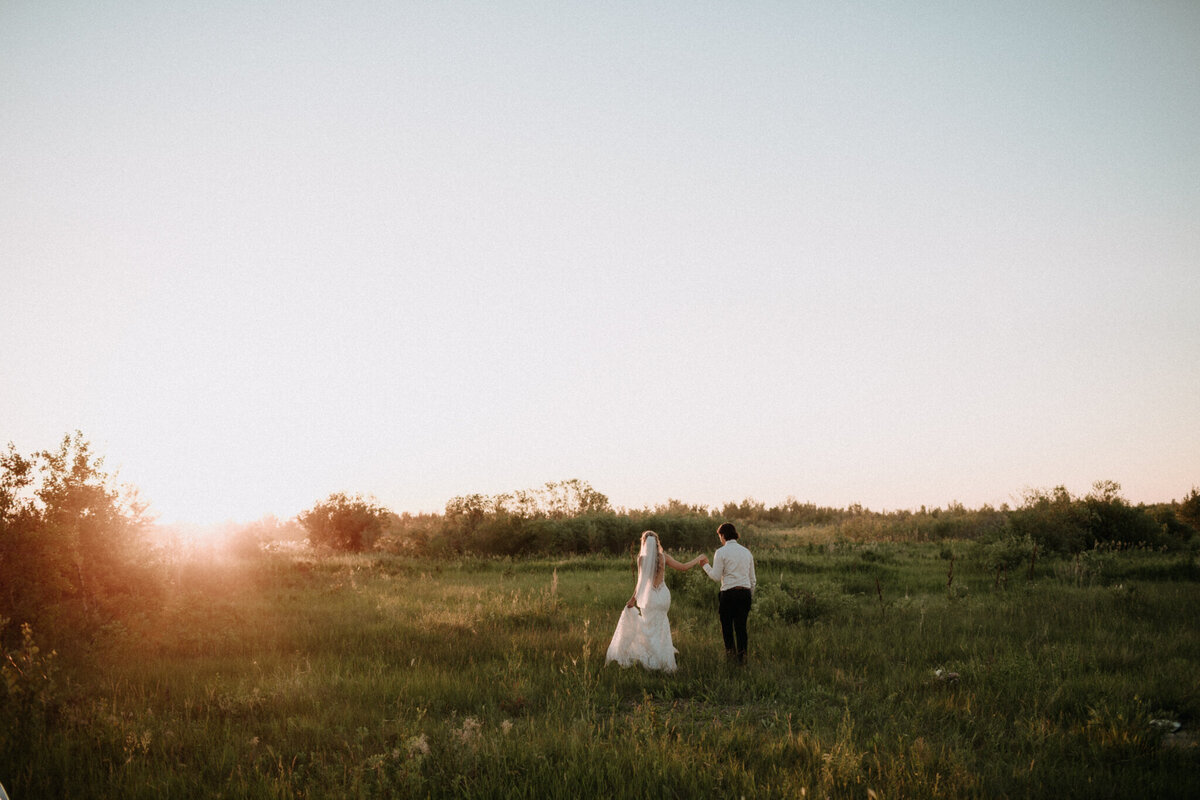 Wild-Gemini-Saskatchewan-small-wedding-photographer-Saskatoon