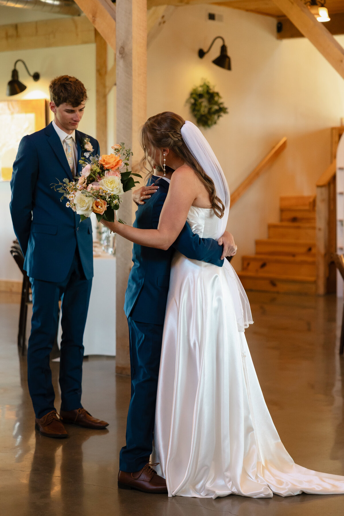 Sydney and Brant's Rustic Midwest Wedding Photography-124