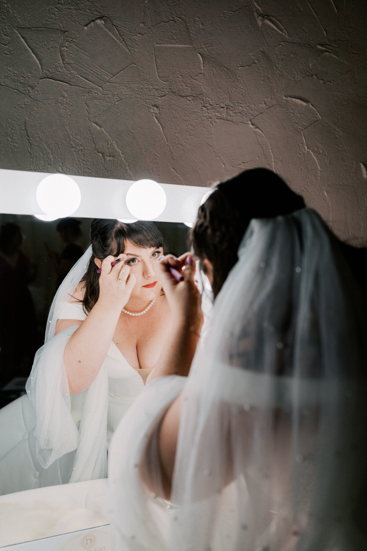 Kirsten-and-Jordan-Wedding_getting-ready-41