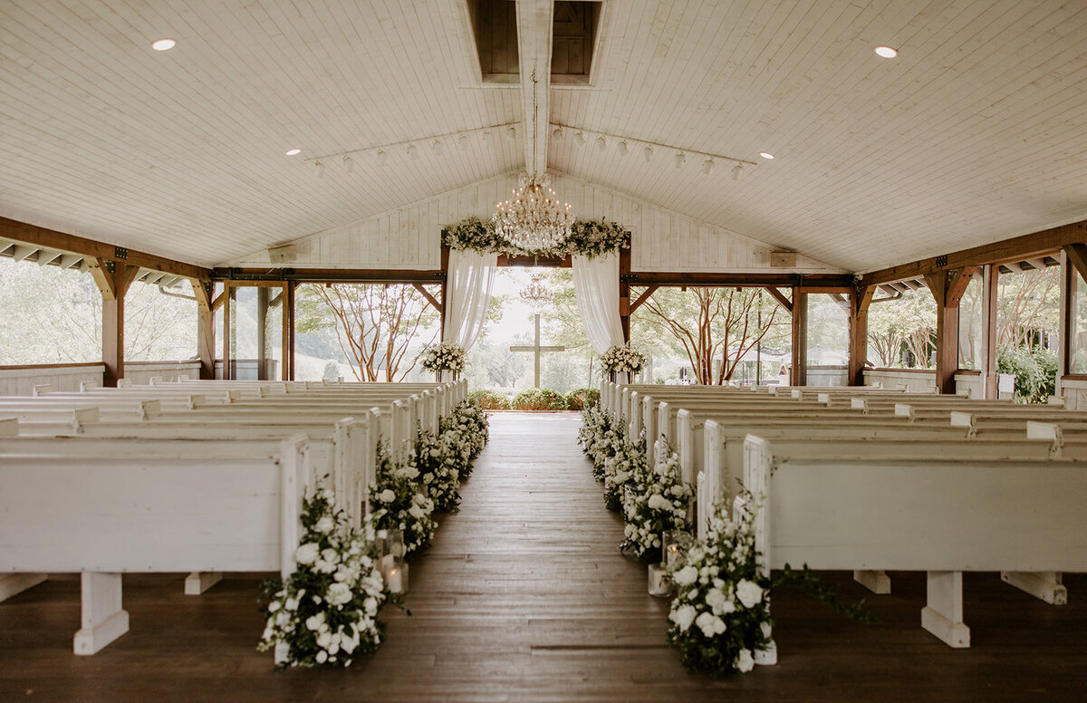white-wedding-florals-00015