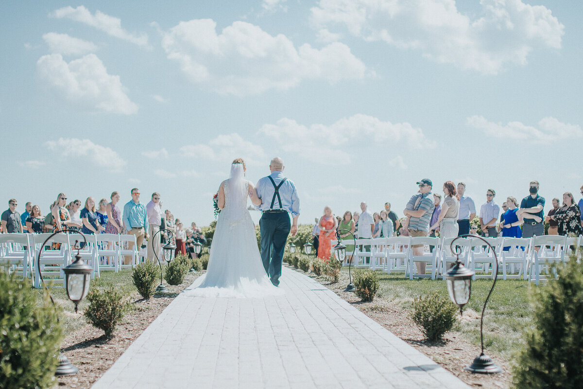 ceremony _ alaynna ann schwartz _ harpors vinyard _ iowa photographer _ playlife photography_0112