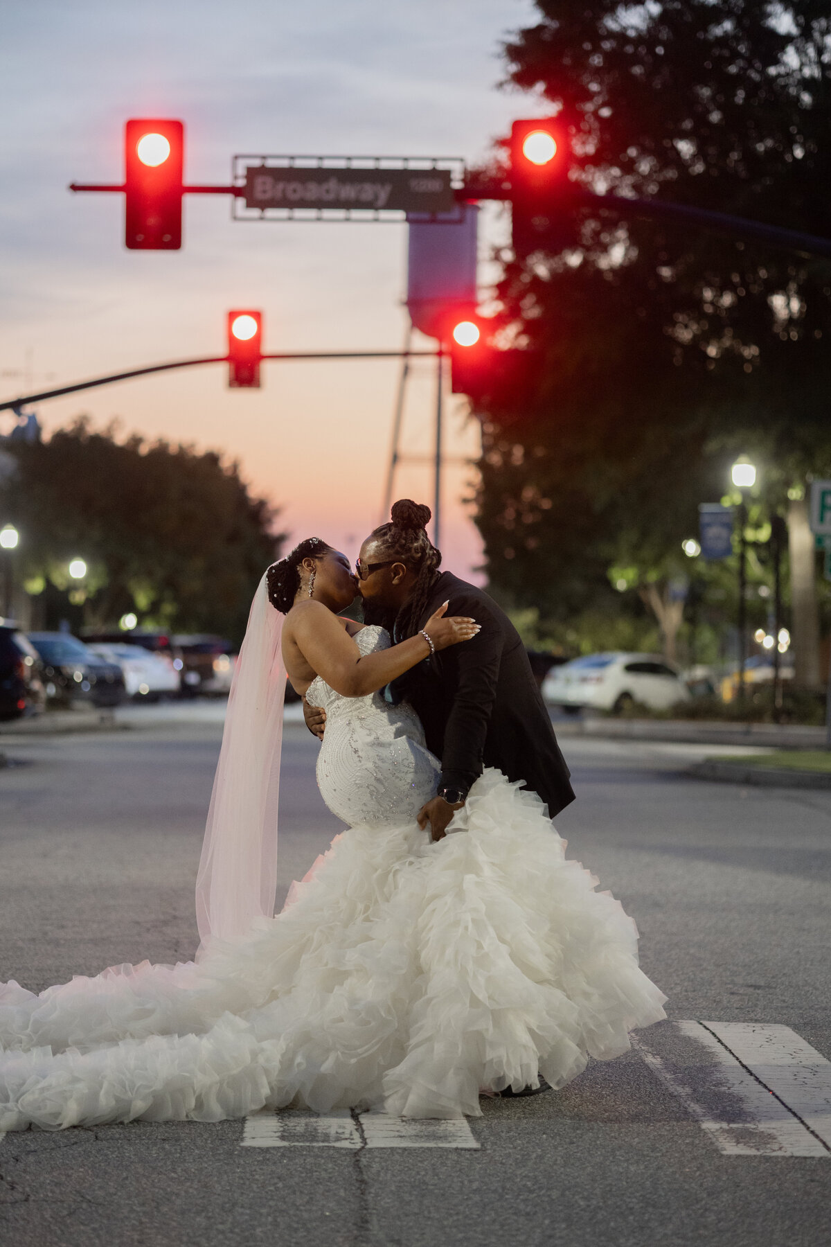 bride and groom kissing in Columbus Georgia