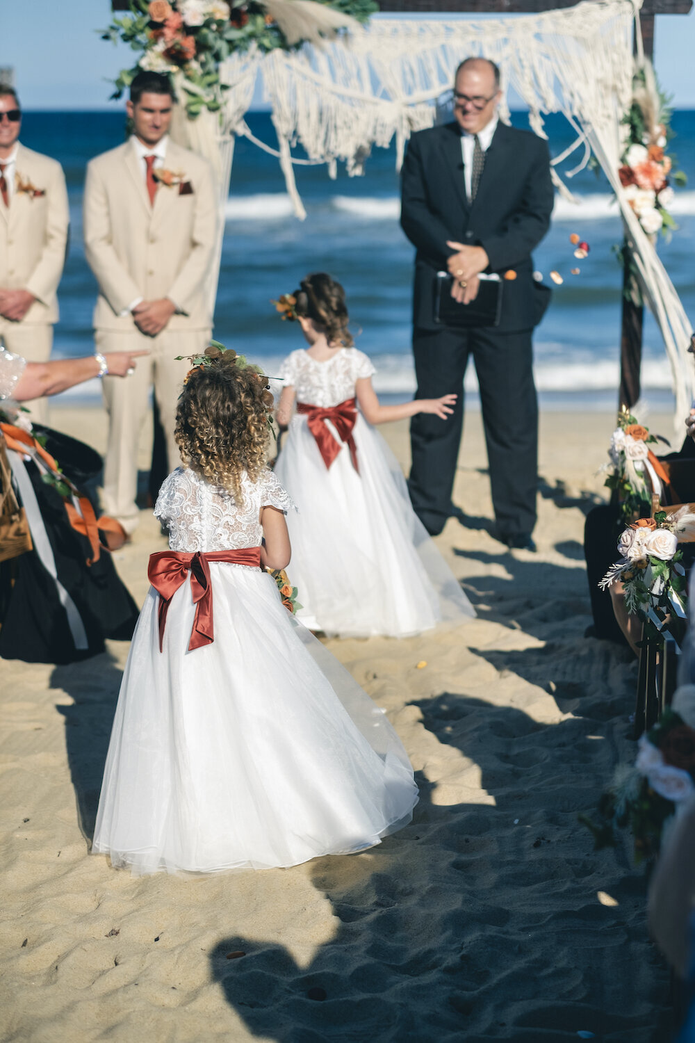 finer-points-coastal-kitty-hawk-pier-wedding00005