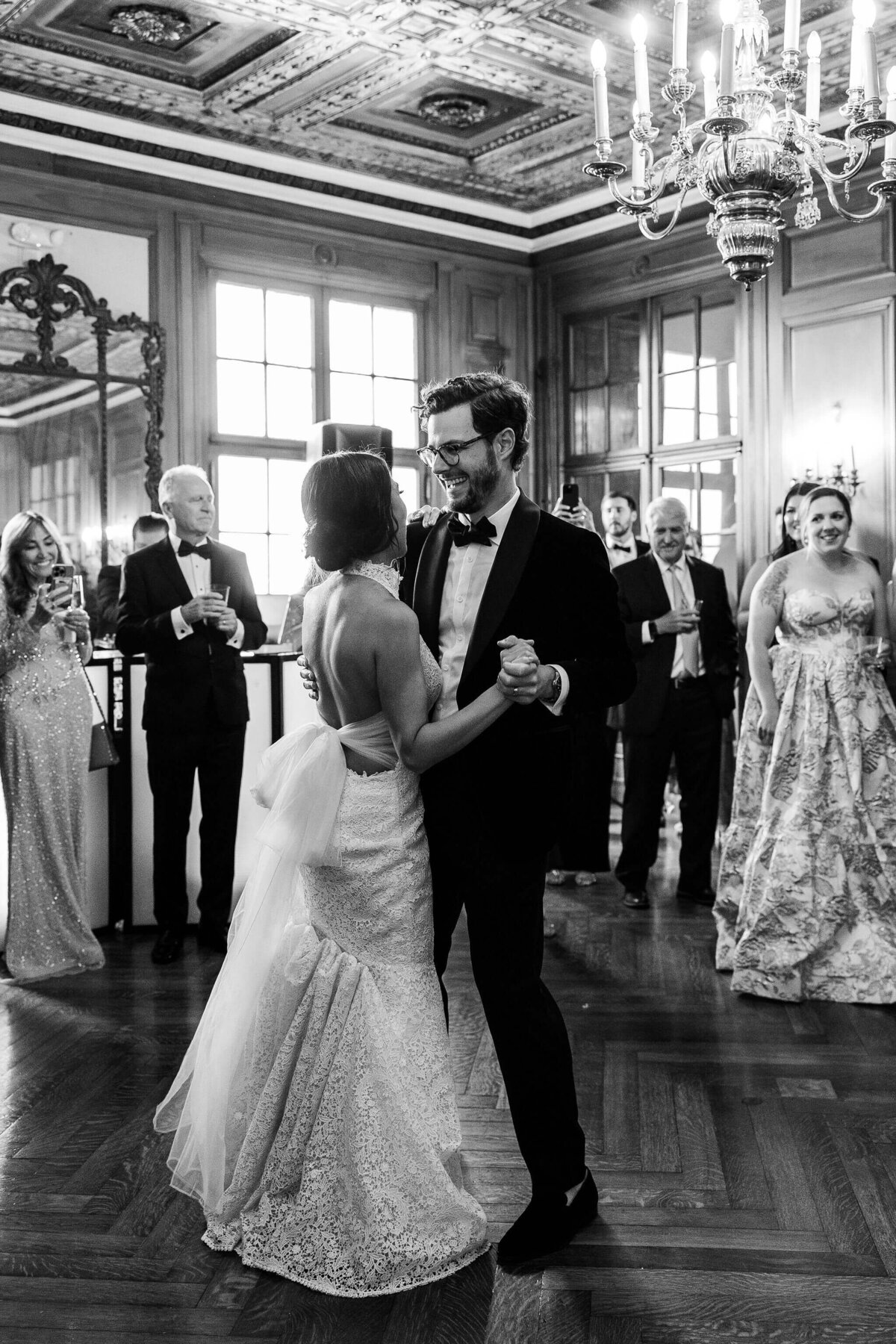 bride-and-groom-first-dance