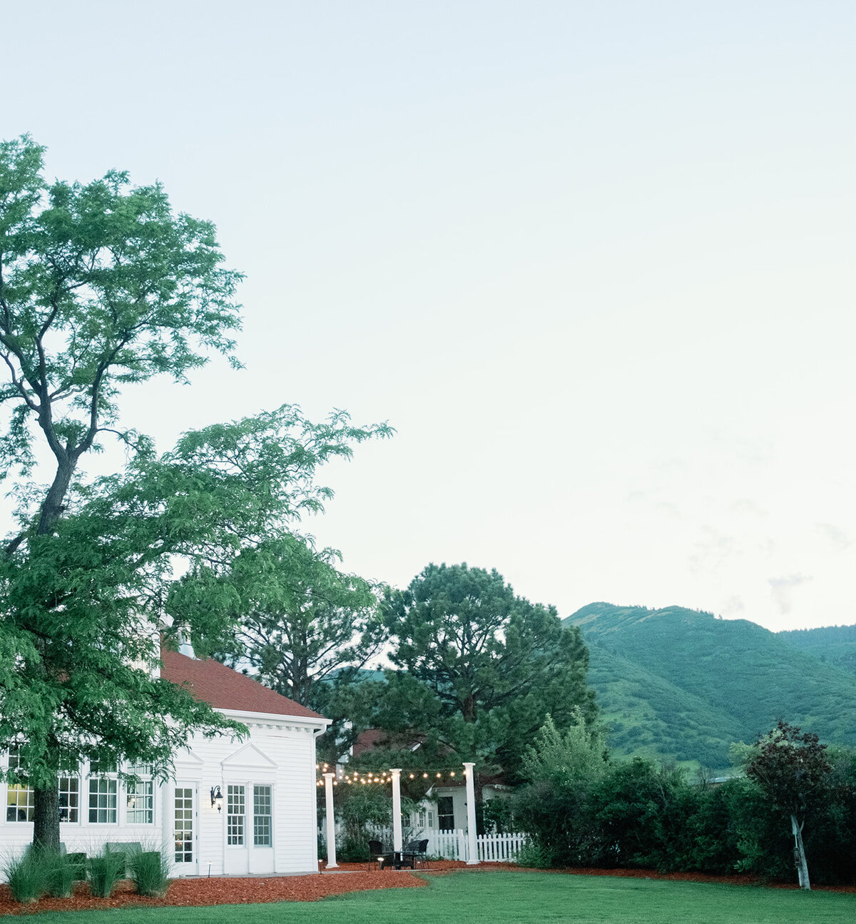 MorganandJoeSneakPeaksWedding-113
