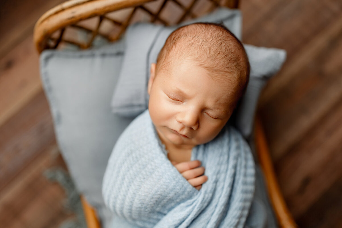 NW Arkansas newborn photographer, newborn photography near me, newborn portraits in NW Arkansas