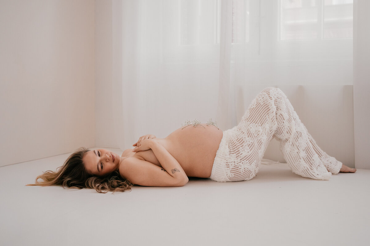 Zwangerschapshoot-atelier-oost-leukfotografie-26