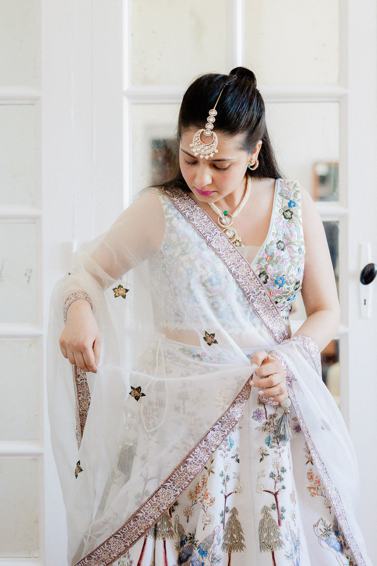Modern_Chic_Chateau_Valouze_Destination_Wedding_Photographer-13
