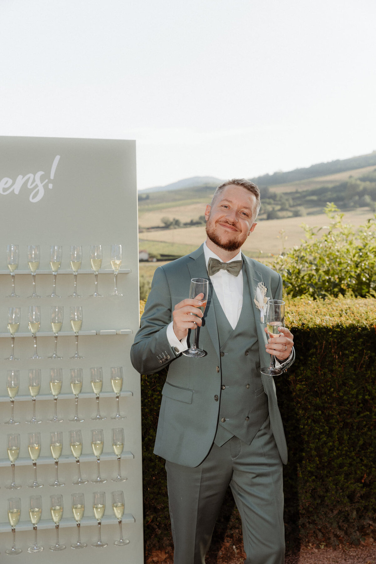 Prisylia-et-Guillaume-cocktail-mariage-bar-a-champagne