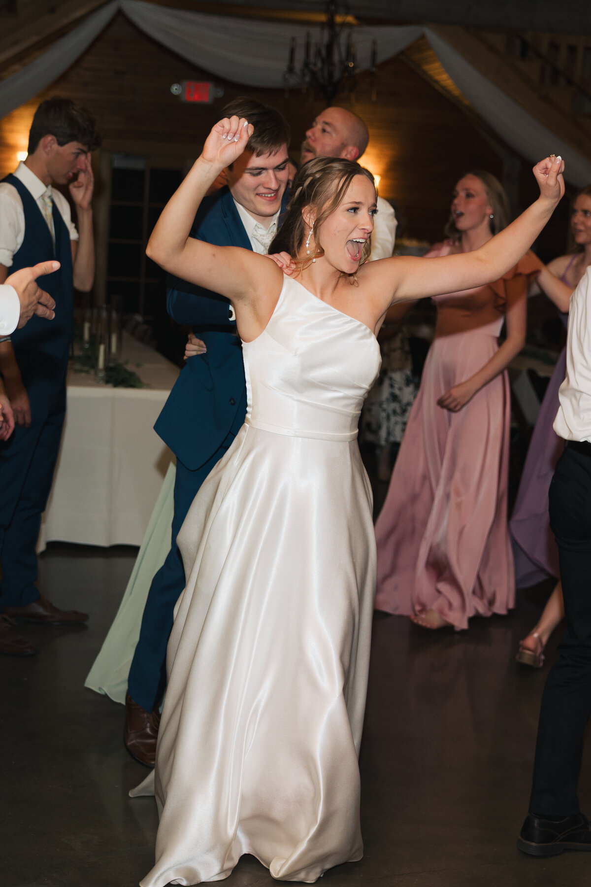 Sydney and Brant's Rustic Midwest Wedding Photography-836