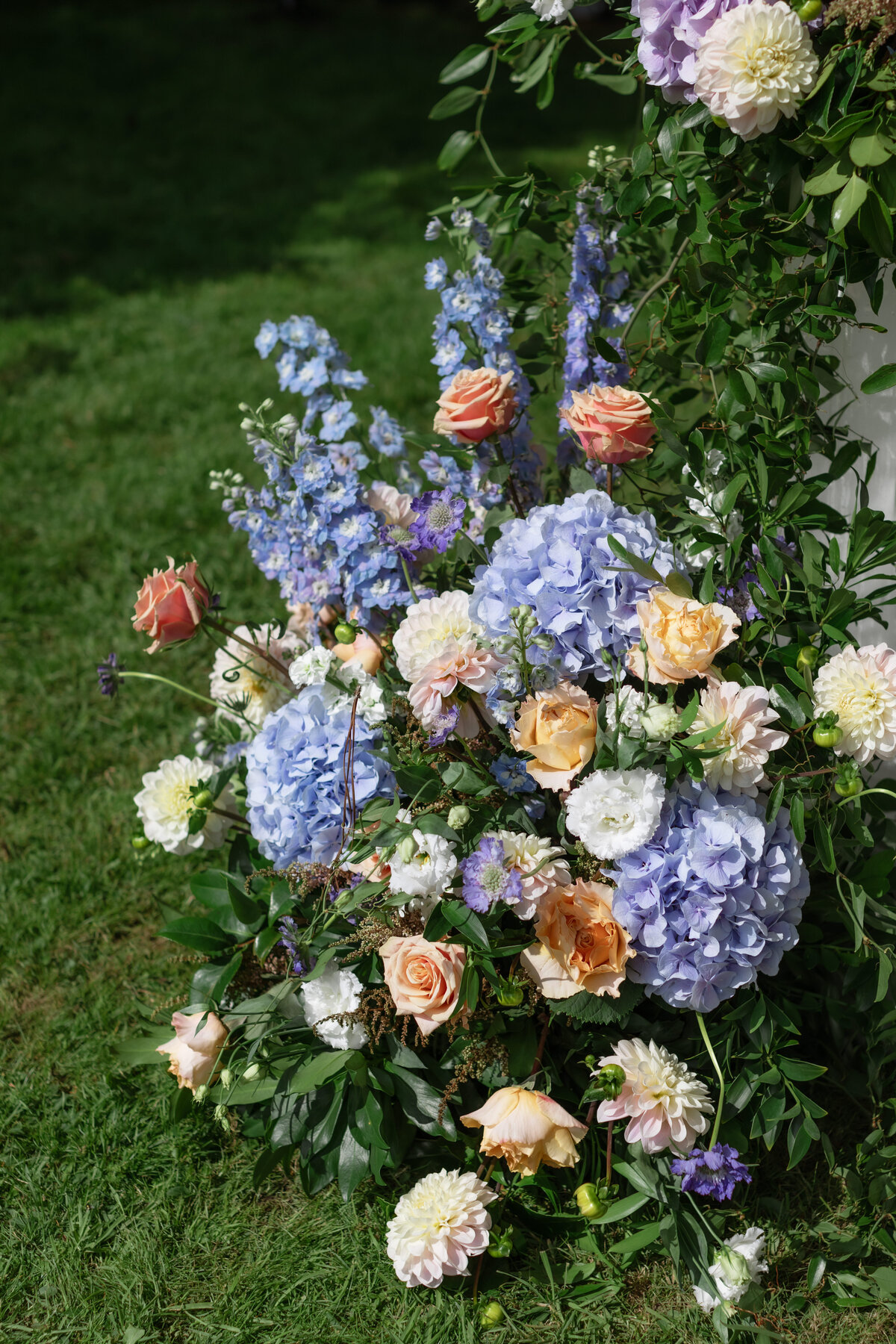 MeghanHemstra-Colourful-Vancouver-Garden-Wedding-23