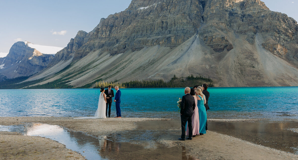 bow-lake-intimate-wedding-ceremony