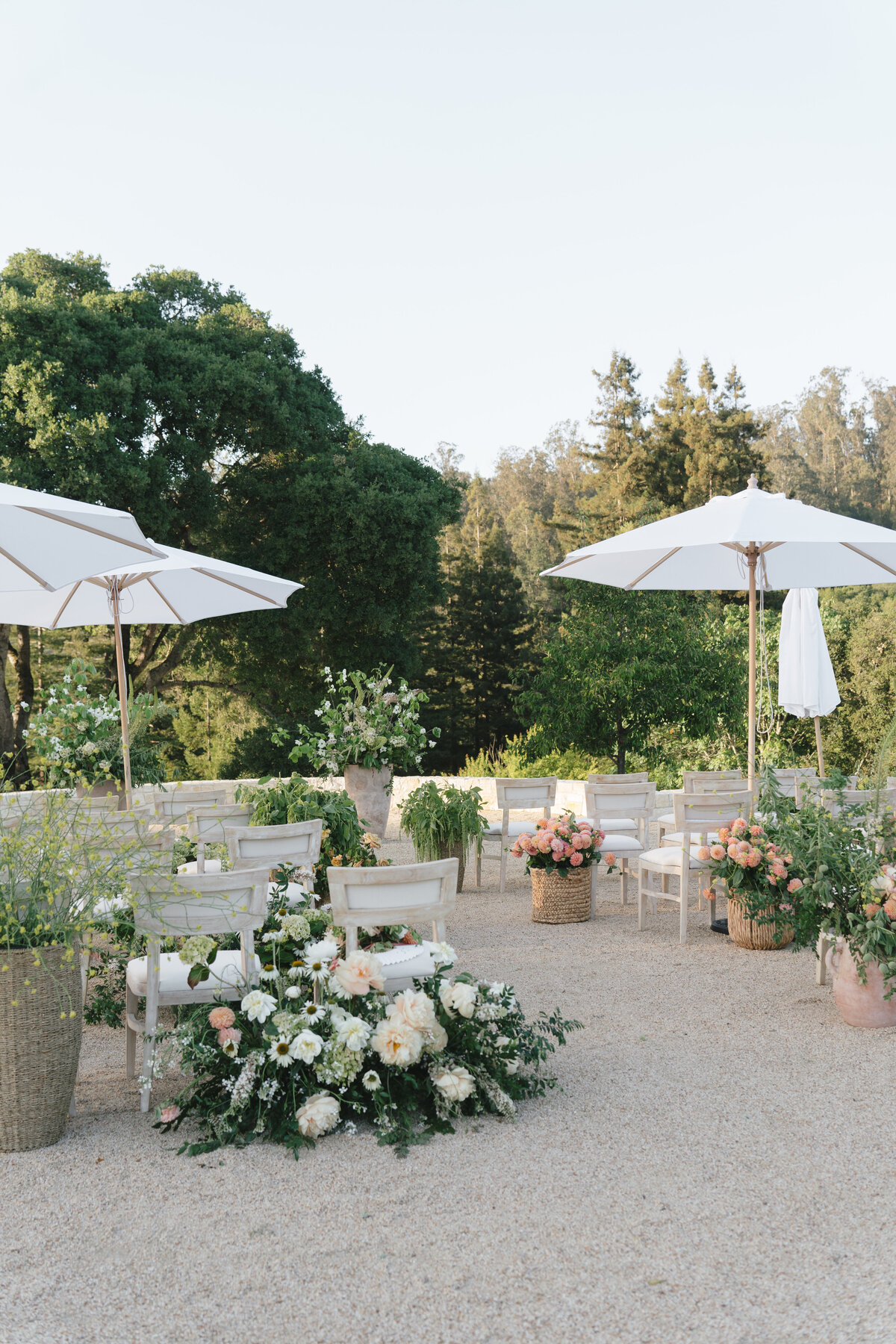 coastal-ceremony-florals-carmel