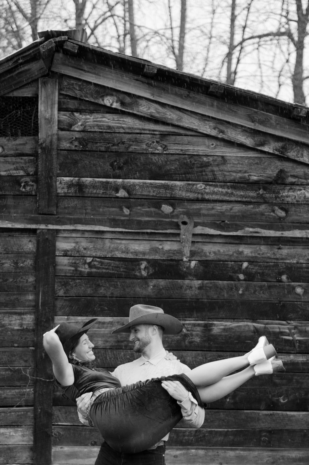presley-gray-photo-montana-western-style-engagement-4263-2