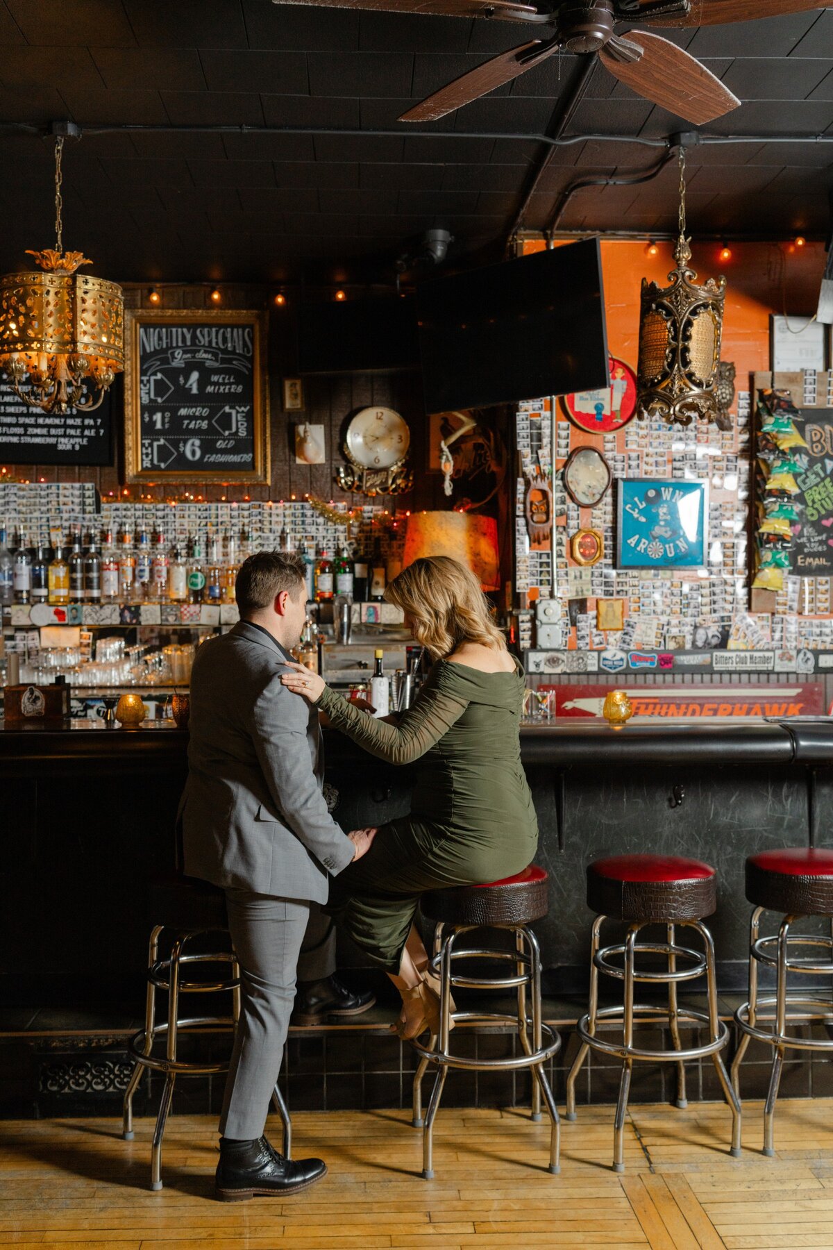Bay View Blackbird Bar Engagement Photos-2