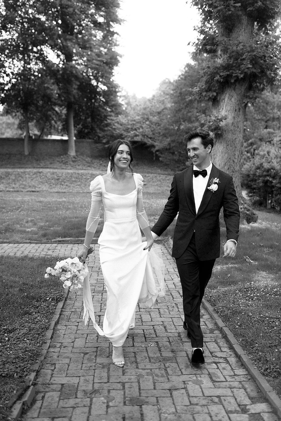 Lexie-Hand-Wedding-For-Love-Of-Love-36_THUMBNAILIMAGE.