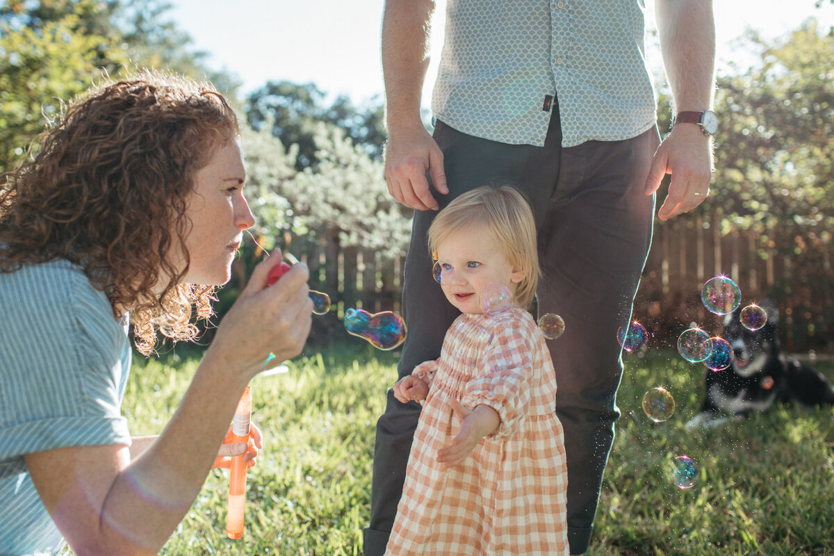 blowing_bubbles