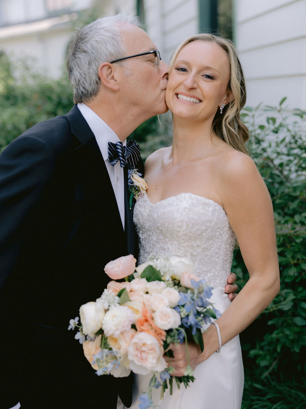NikkiSanterre_EastCoastLuxuryWeddingPhotographer_TidesInnWedding_Katie&Greg-221