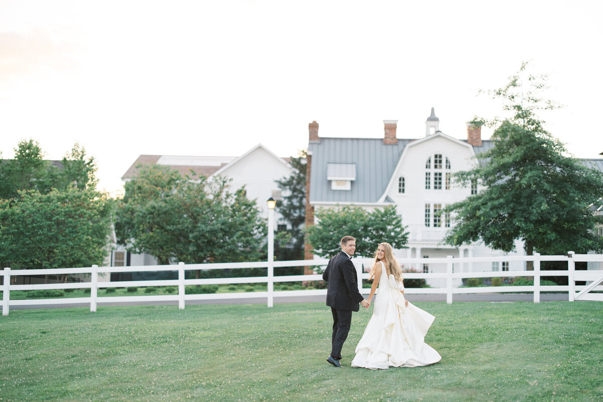 Molly Sue Photography New Jersey + East Coast Wedding Photographer Romantic Imagery Engagement Lifestyle Heirloom Wedding Albums15