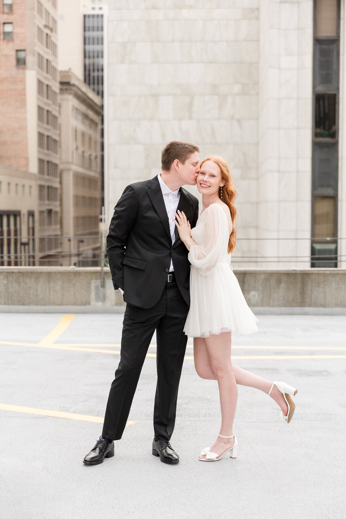 DowntownCincinnatiEnagementSessionPhotography-3