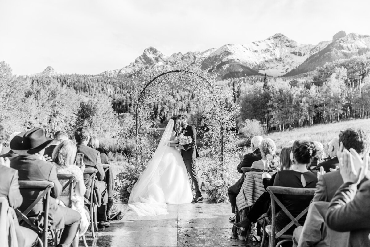 TellurideWeddingPhotographer-AbieLivesayPhotography-SoireeTellurideWeddingPlanner-LaurieJon-440-2