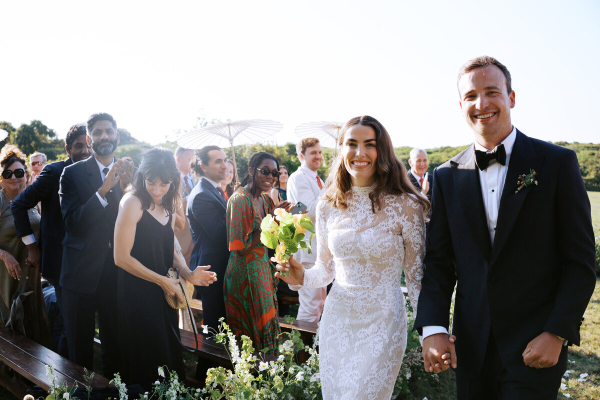 Marthas-vineyard-wedding-planner-kg-events-design-luxury-destination-weddings-private-events-corporate-events-aquinnah-ma-event-designer-outermost-inn-outdoor-tented-wedding-reception-black-frame-tent-53