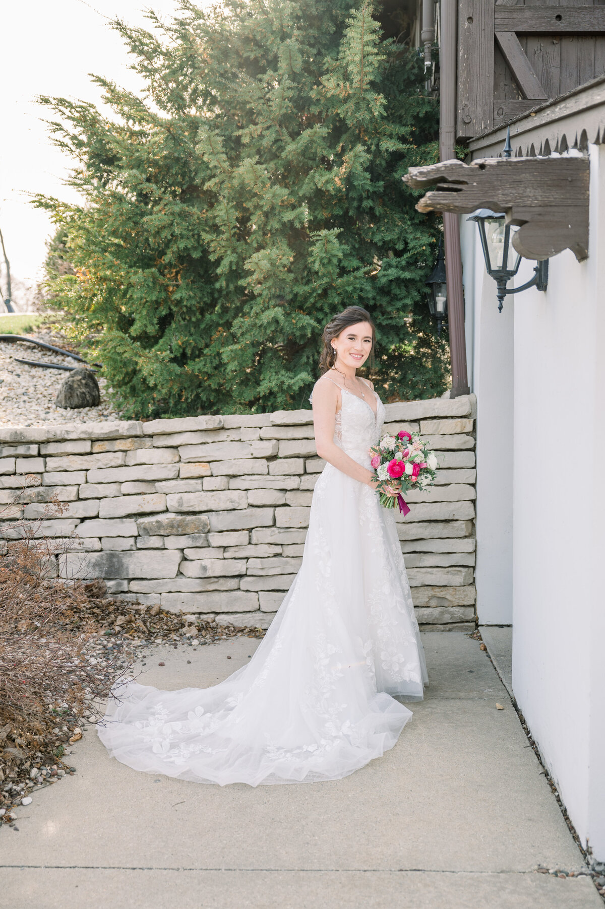 Sarah-Andrew-Milwaukee-Wedding-Bride-Solo-Portraits-1