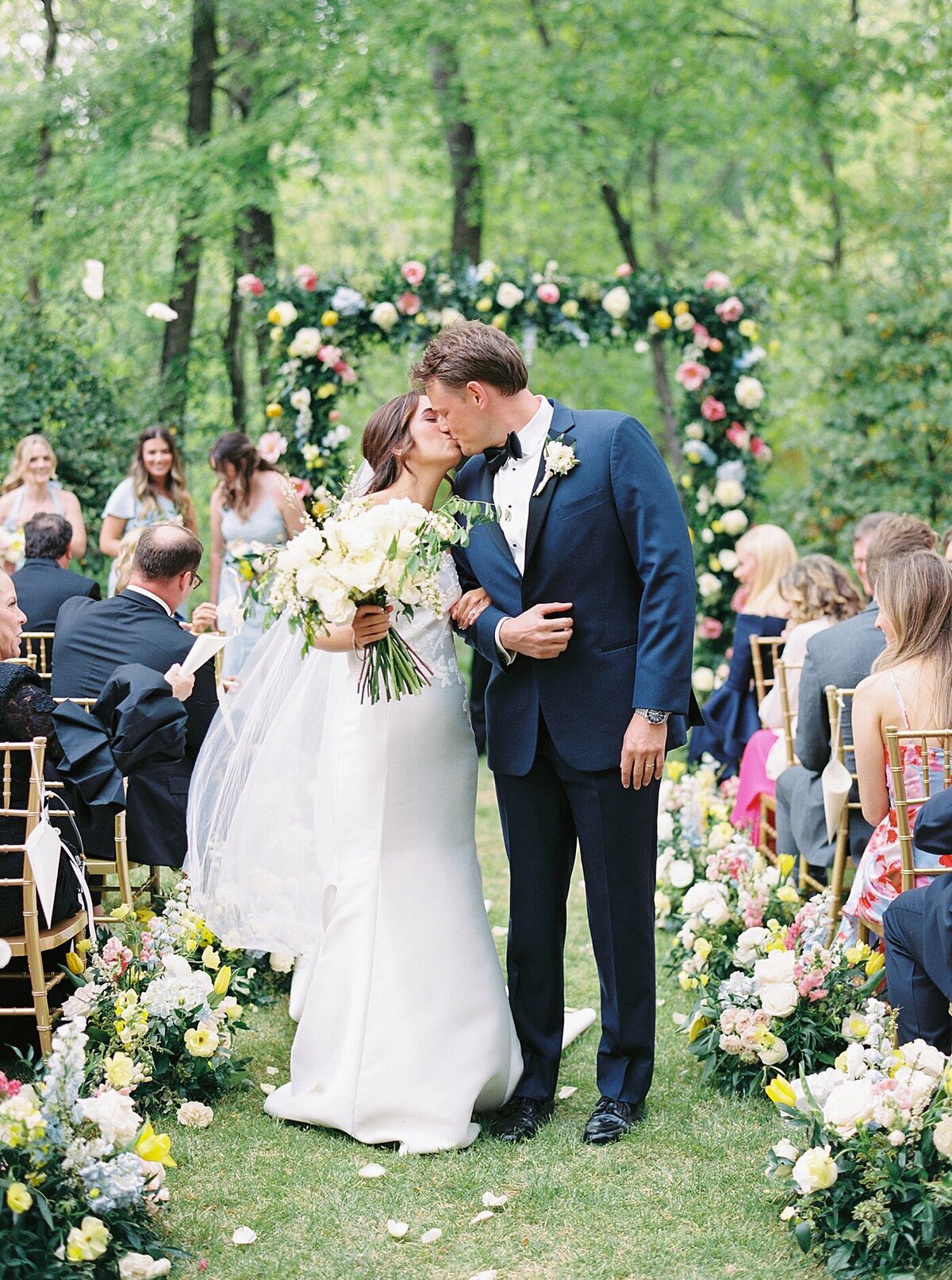 Crystal-Bridges-Colorful-Wedding-01