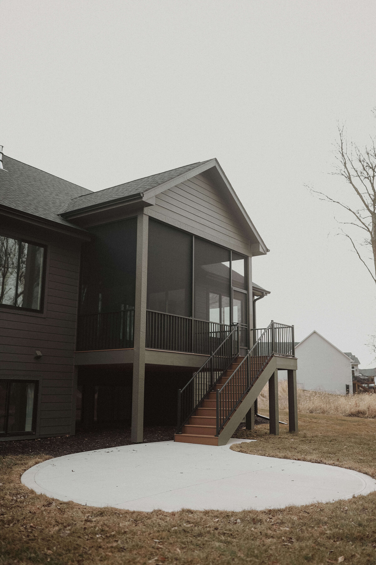 5320-Exterior-Urbandale-Central-Iowa-Custom-Home-JRL-Builders-3F1A8382