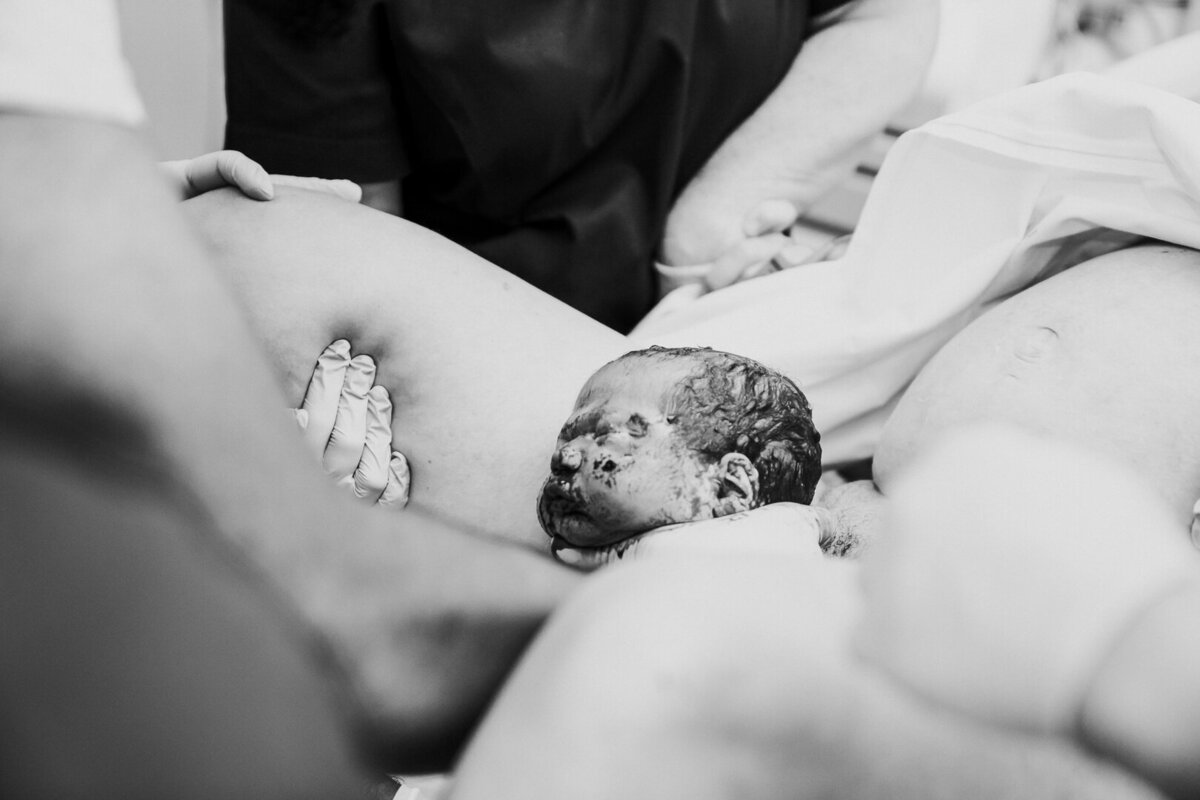 baby born VBAC captured by birth photographer