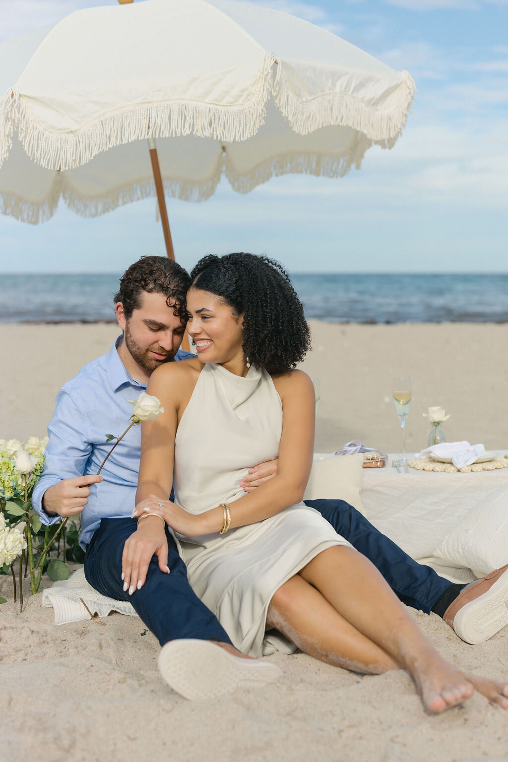 beach-picnic-engagement-in-south-florida