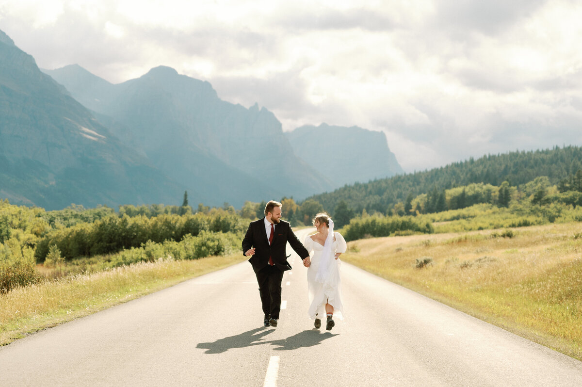 glacier_national_park_montana_elopement_wedding_photographer_13